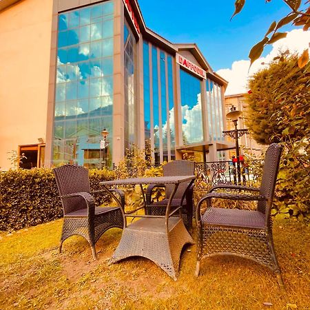Hotel The North Wind In City Center, Manali Екстер'єр фото
