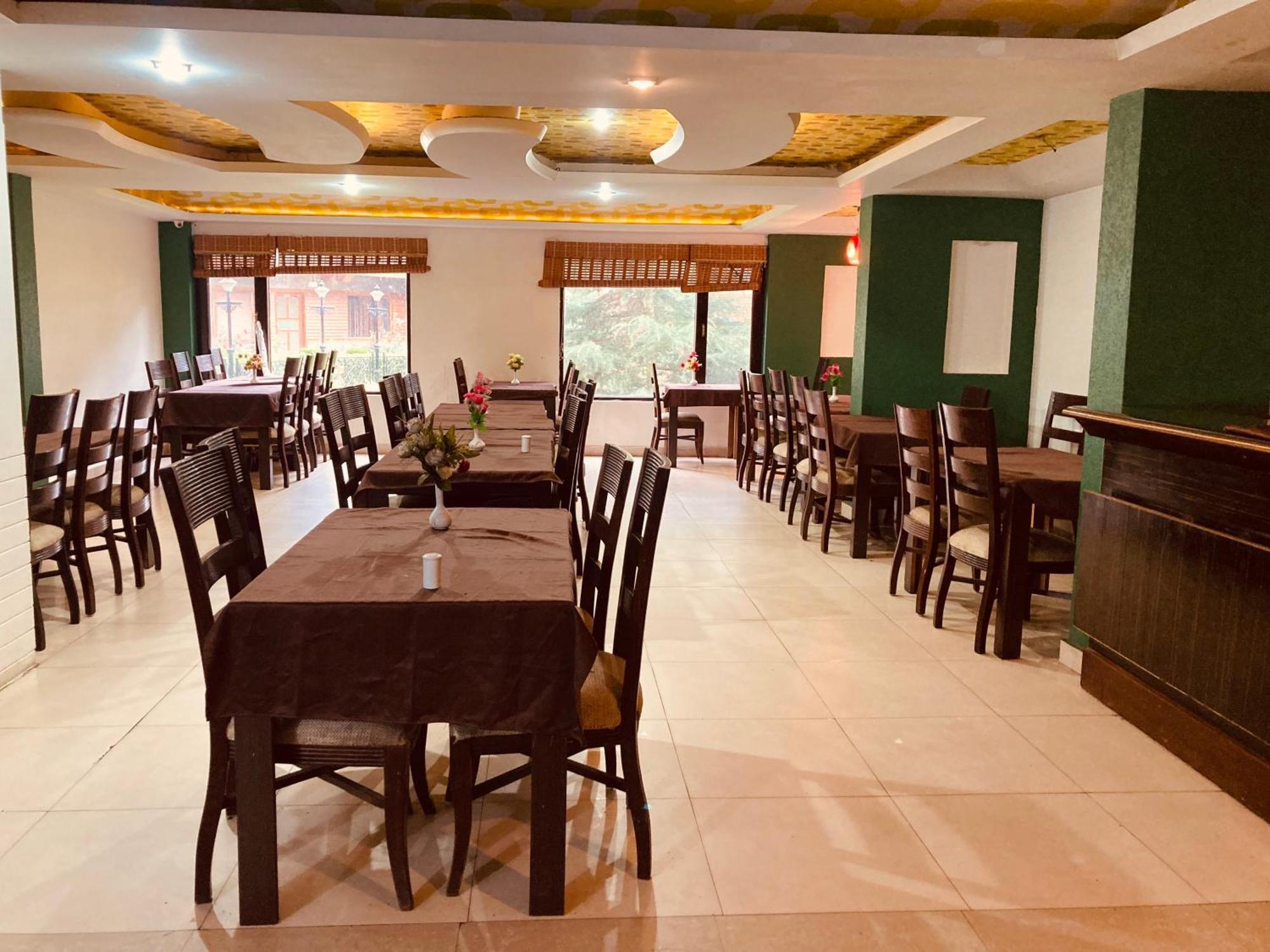 Hotel The North Wind In City Center, Manali Екстер'єр фото