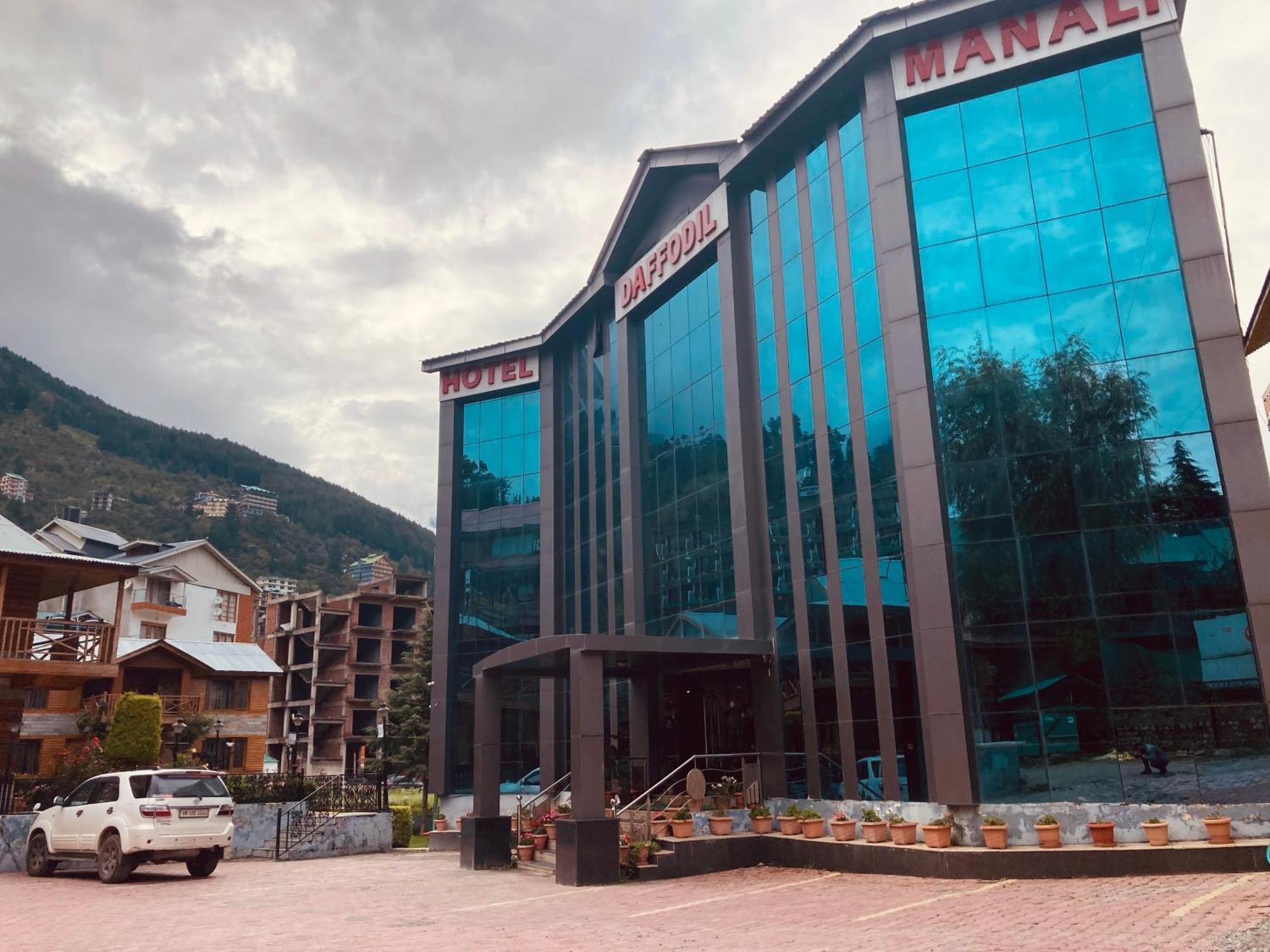 Hotel The North Wind In City Center, Manali Екстер'єр фото